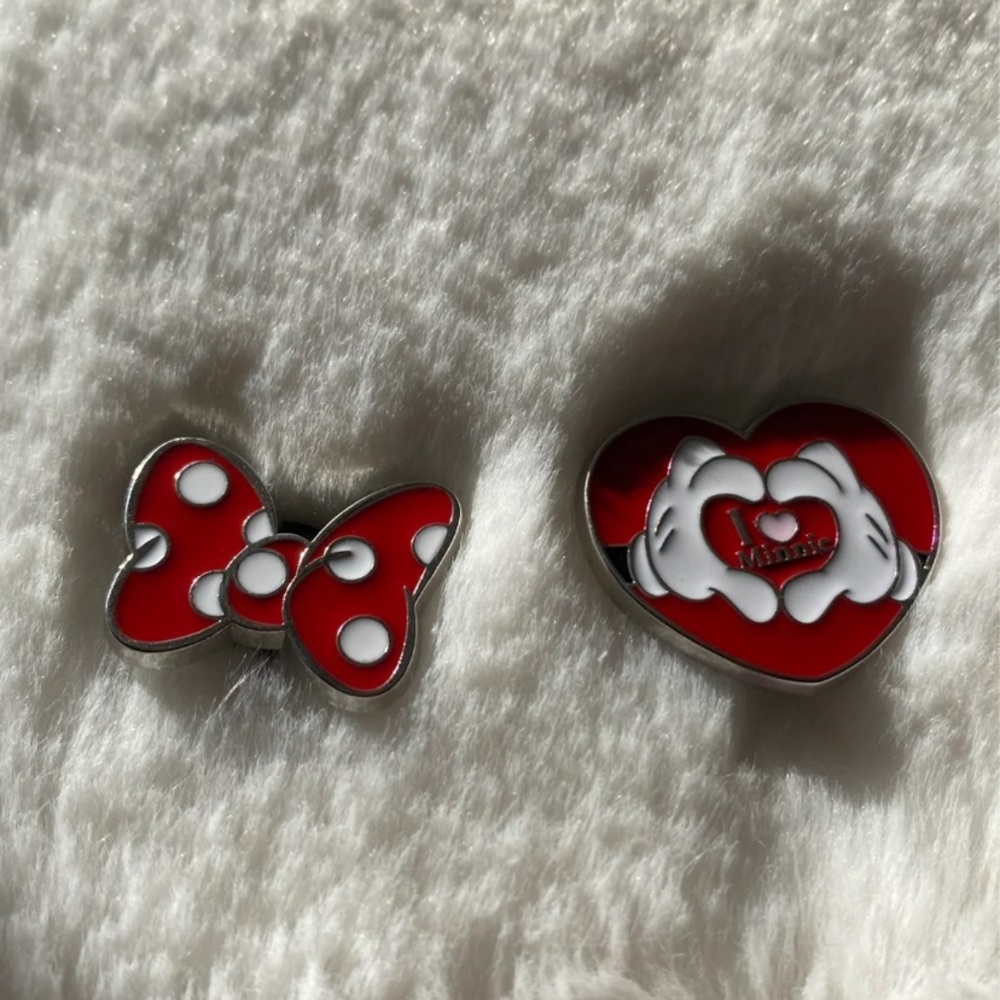 Disney Minnie Mouse pins